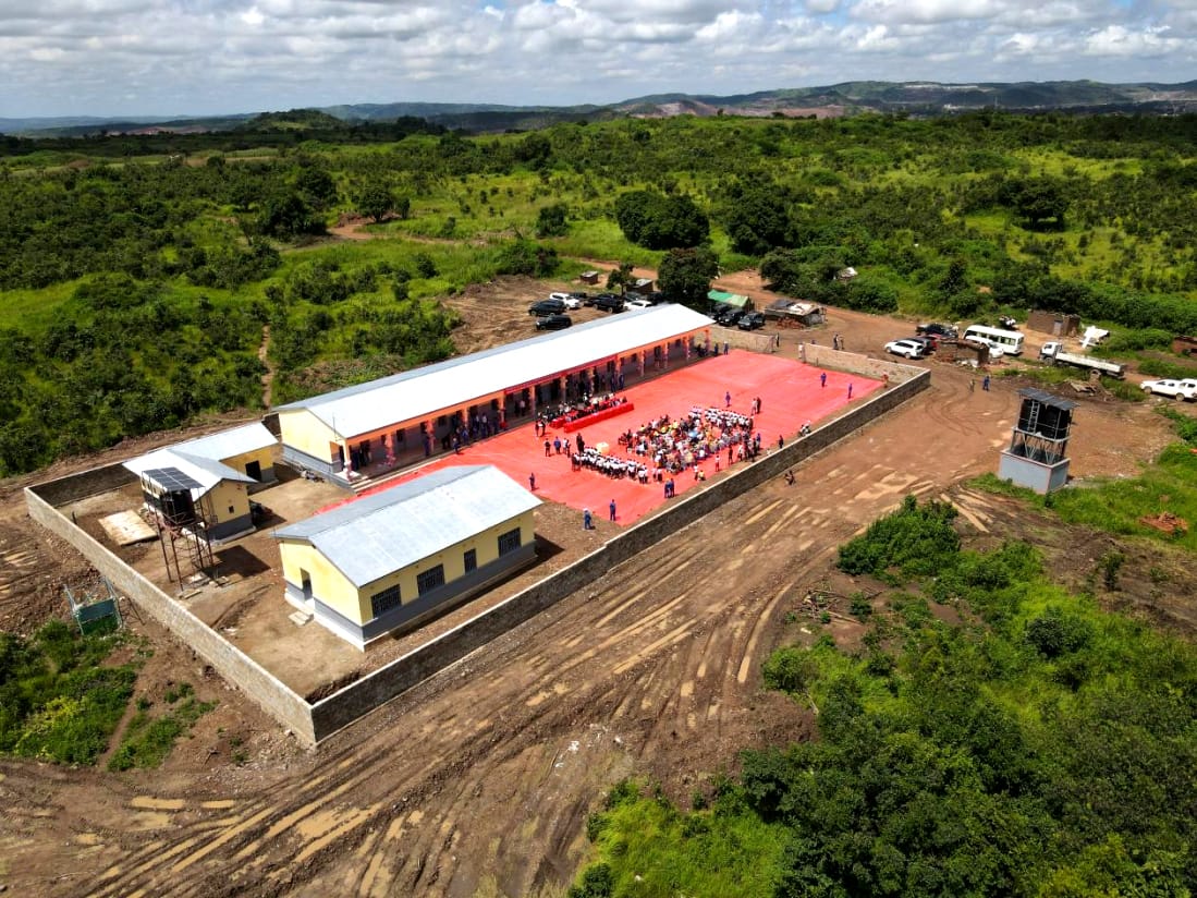 Read more about the article Kambov Mining constructs, hands over hands over Kashengeneck School